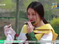 娱乐吃瓜酱跳舞视频,燃爆夏日街头！